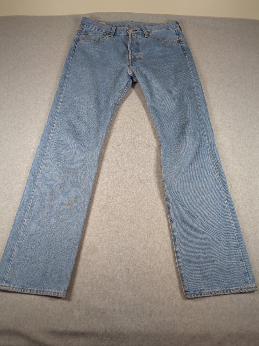 Levi's Premium 501 Jeans Men's 32x32 Blue Button Fly Straight Leg Light Wash